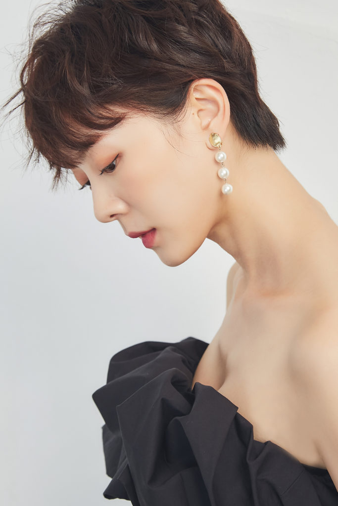 Eco安珂飾品,韓國耳環,夾式耳環,不對稱耳環,珍珠耳環,垂墜耳環,不對稱夾式耳環