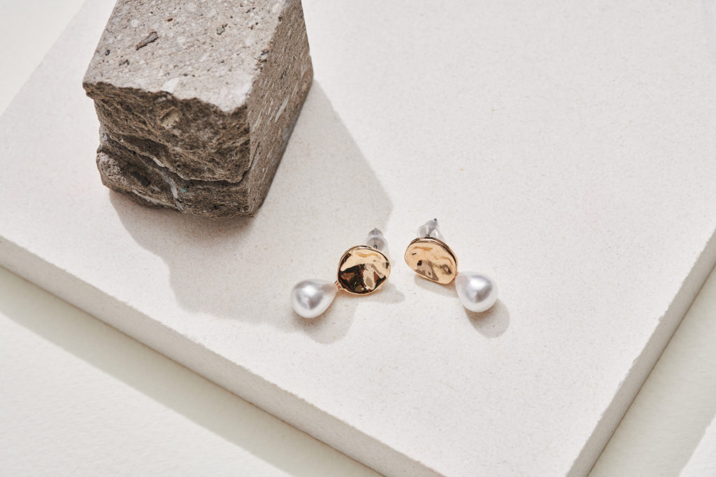 Eco安珂飾品,韓國耳環,夾式耳環,耳夾,珍珠耳環,金屬珍珠耳環,珍珠夾式耳環
