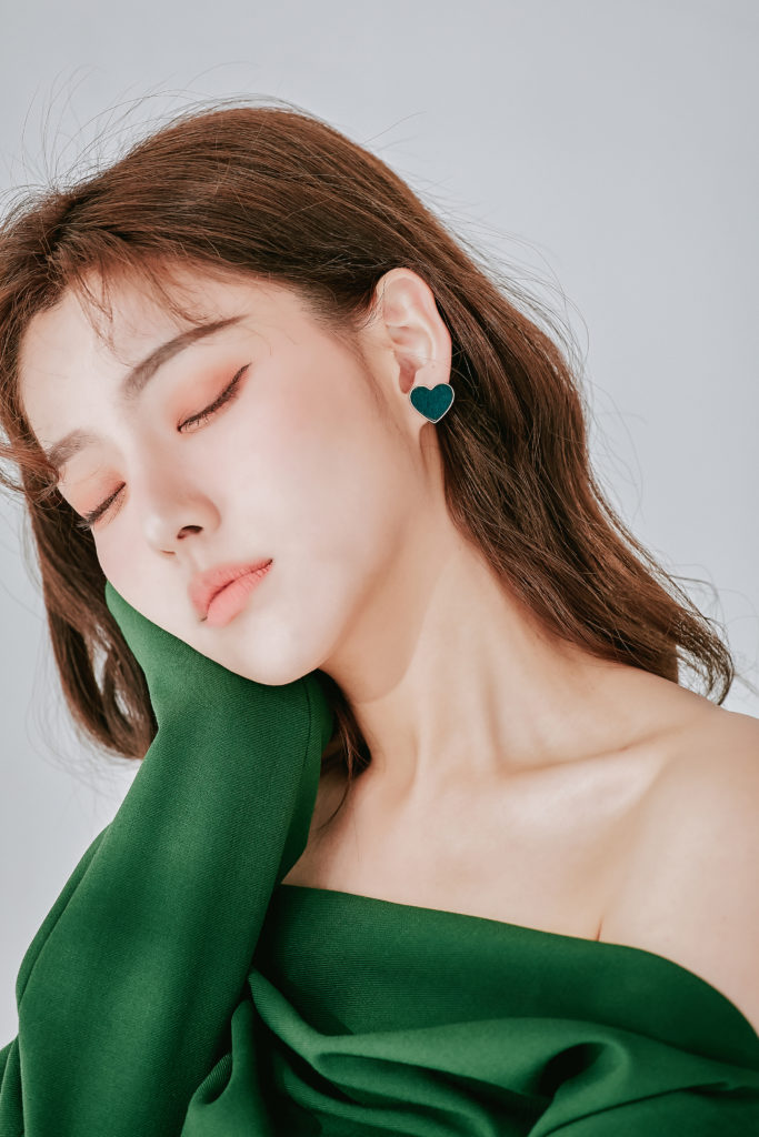Eco安珂飾品,韓國耳環,夾式耳環,不對稱耳環,愛心耳環,貼耳耳環,不對稱夾式耳環