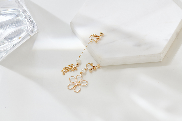 Eco安珂飾品，韓國耳環，夾式耳環，花草耳環，垂墜耳環，珍珠耳環，不對稱耳環