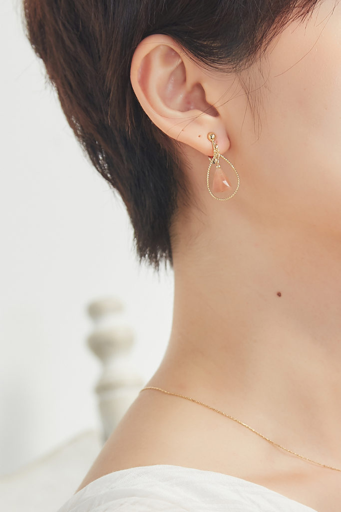 Eco安珂飾品,韓國耳環,耳夾式耳環,垂墜耳環,彩色耳環,原石耳環,水滴形狀耳環,簍空耳環