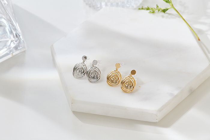 Eco安珂飾品,韓國耳環,夾式耳環,花朵耳環,垂墜耳環,矽膠夾式耳環,矽膠耳夾