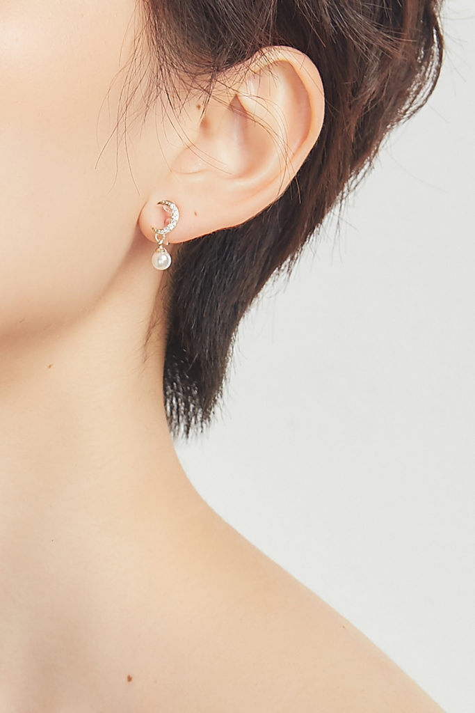Eco安珂飾品,韓國飾品,韓國耳環,夾式耳環,小耳環,珍珠耳環,月亮耳環,矽膠夾耳環,矽膠耳夾