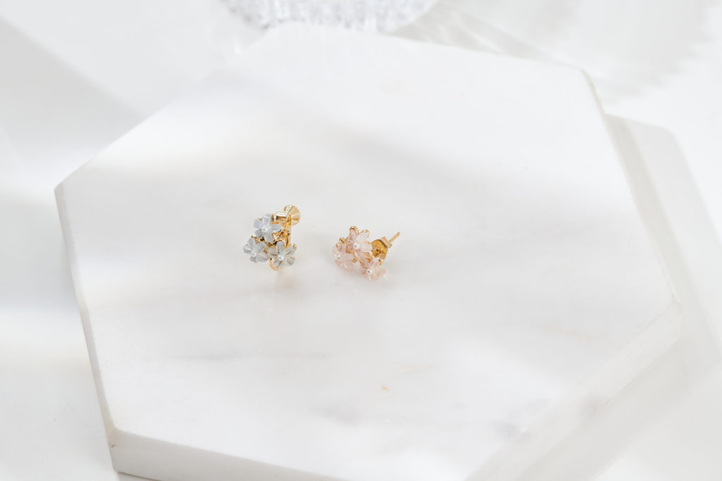 Eco安珂飾品,韓國耳環,夾式耳環,花朵耳環,貼耳耳環,可愛耳環,小花耳環