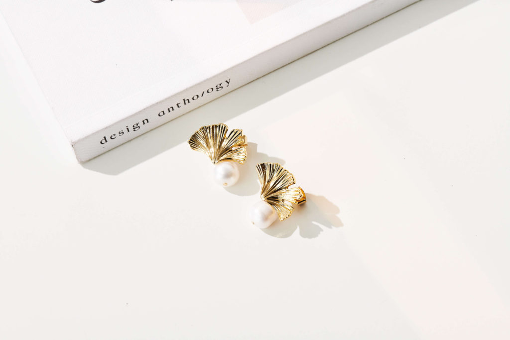 Eco安珂飾品，韓國耳環，夾式耳環，花草耳環 ，珍珠耳環，銀杏葉耳環