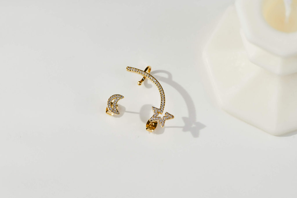 Eco安珂飾品,韓國飾品,韓國耳環,不對稱耳環,星月飾品,星星飾品,月亮飾品,貼耳耳環