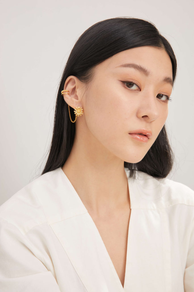 Eco安珂飾品，韓國耳環，花朵耳環，花朵飾品，不對稱耳環