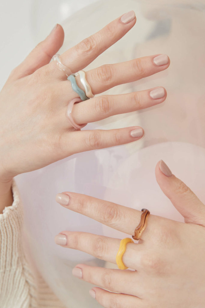 Eco安珂飾品，韓國耳環，彩色戒指，戒指，人造樹酯戒指