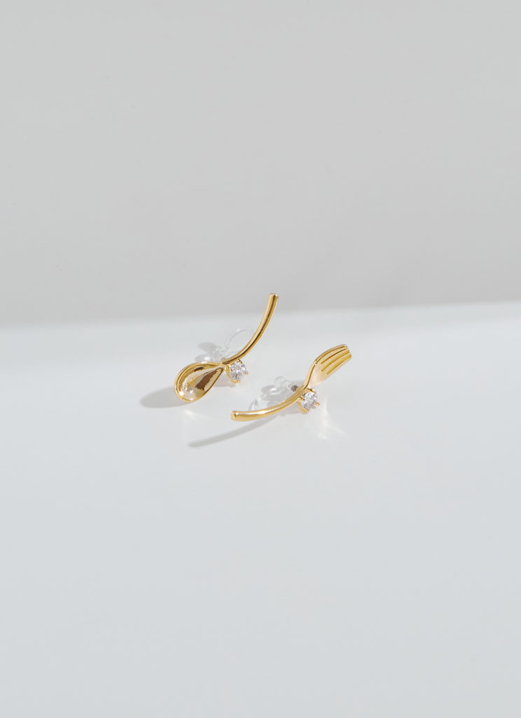 Eco安珂飾品，韓國耳環，鋯石耳環，不對稱耳環