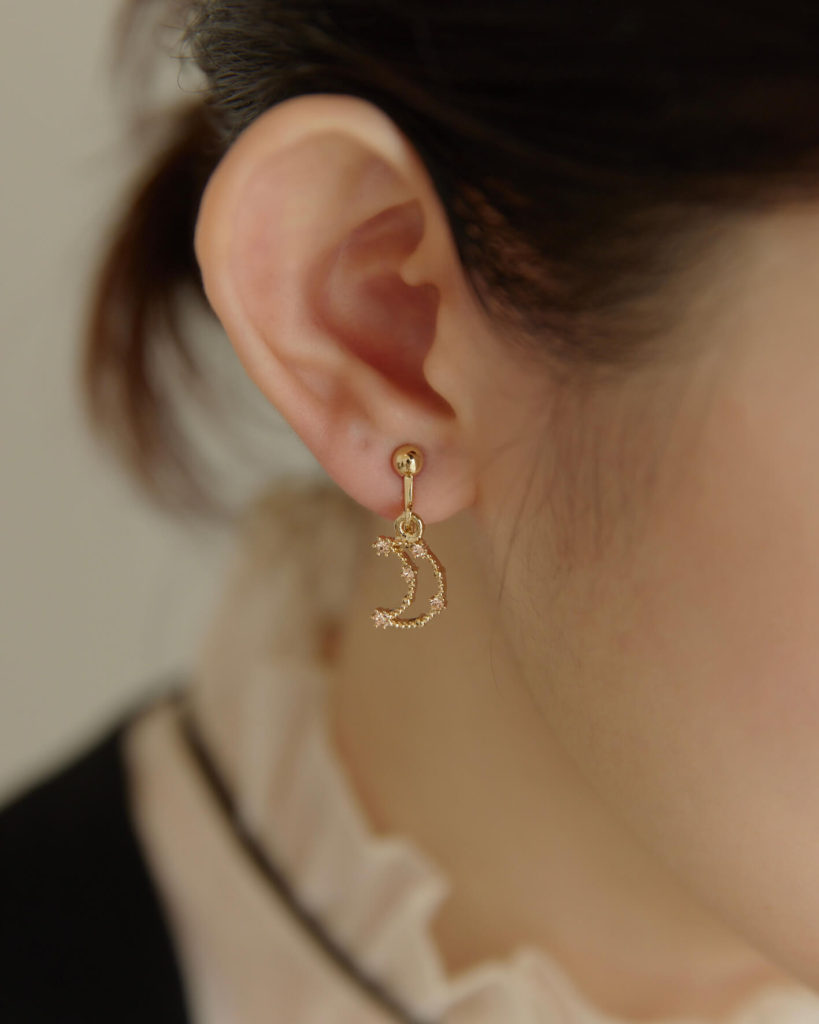 Eco安珂，韓國飾品，耳環，夾式耳環，月亮耳環，閃亮耳環